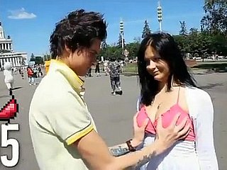 tetas tocar en público