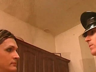 Transex all'italiana - (video penuh - versi asli)