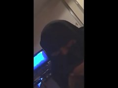 niqab egypt jogando pau grande e leite cum comer