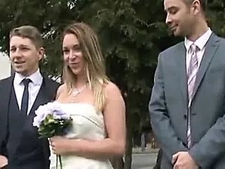 Dia perform casamento da família Resolute