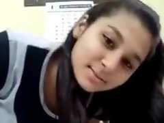 孟加拉语德西女孩的Facebook直播