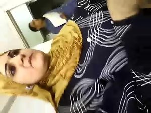 Om ali o hiya f choghel