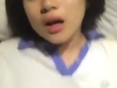 Outro adolescente tailandês com Facial maciça