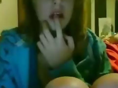 Masturbating teen linger above webcam