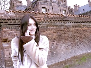 Suki granicą - rosyjski brunetka w trójkę MMF granicą