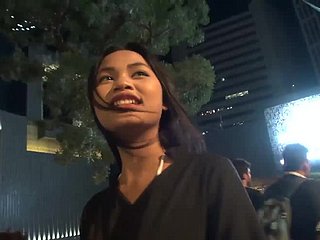 Hãy chứng kiến ​​vẻ đẹp mảnh mai phi thường này khi cô ấy trình diễn màn trình diễn tình dục nhào lộn, thể hiện sự dẻo dai đáng kinh ngạc và encampment muốn vô độ của mình. Thân hình gầy gò của cô ấy di chuyển uyển chuyển như một vũ công, từng xương sườn hiện rõ dưới lớp da căng khi cô ấy thể hiện một loạt các tư thế phi thường. Máy jetty ghi lại từng đường nét của cơ thể săn chắc của cô ấy khi cô ấy chuyển động với năng lượng cuồng nhiệt, bụng hóp và xương hông nhô ra làm nổi bật từng chuyển động. Bạn tình của cô ấy dường như choáng ngợp trước sự mãnh liệt của cô ấy khi cô ấy hoàn toàn kiểm soát, uốn cong cơ thể thành những góc độ không tưởng. Sự hòa hợp mãnh liệt đạt đến đỉnh điểm bùng nổ khi cô ấy duy trì giao tiếp bằng mắt đồng thời tự kích thích bản thân. Khả năng duy trì năng lượng như vậy trong suốt phiên kéo dài cho thấy sức bền đáng kinh ngạc, cơ thể mảnh mai của cô ấy lấp lánh mồ hôi khi cả hai người cùng gục xuống trong sự thỏa mãn nghẹt thở.