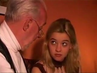 STP3彼女は非常に彼女のおじいちゃんを愛します！