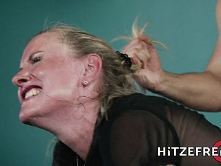 Hitzefrei Comme ci German Milf Fucks A Yo