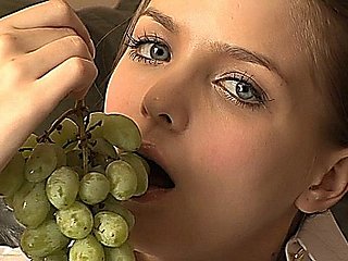 سوبر مثير الروسي المعبود وفاصلة. فاتنة كبير