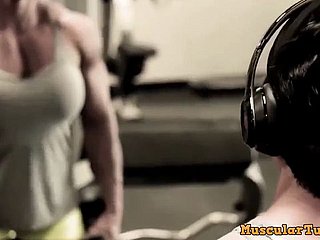 Adjust cơ bắp phụ nữ Ball-busting Testoster
