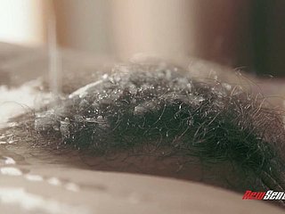 ومازحت لطيفة الجمال Karlee رمادي ليس فقط مع التدليك ولكن أيضا مع اللعنة الساخن